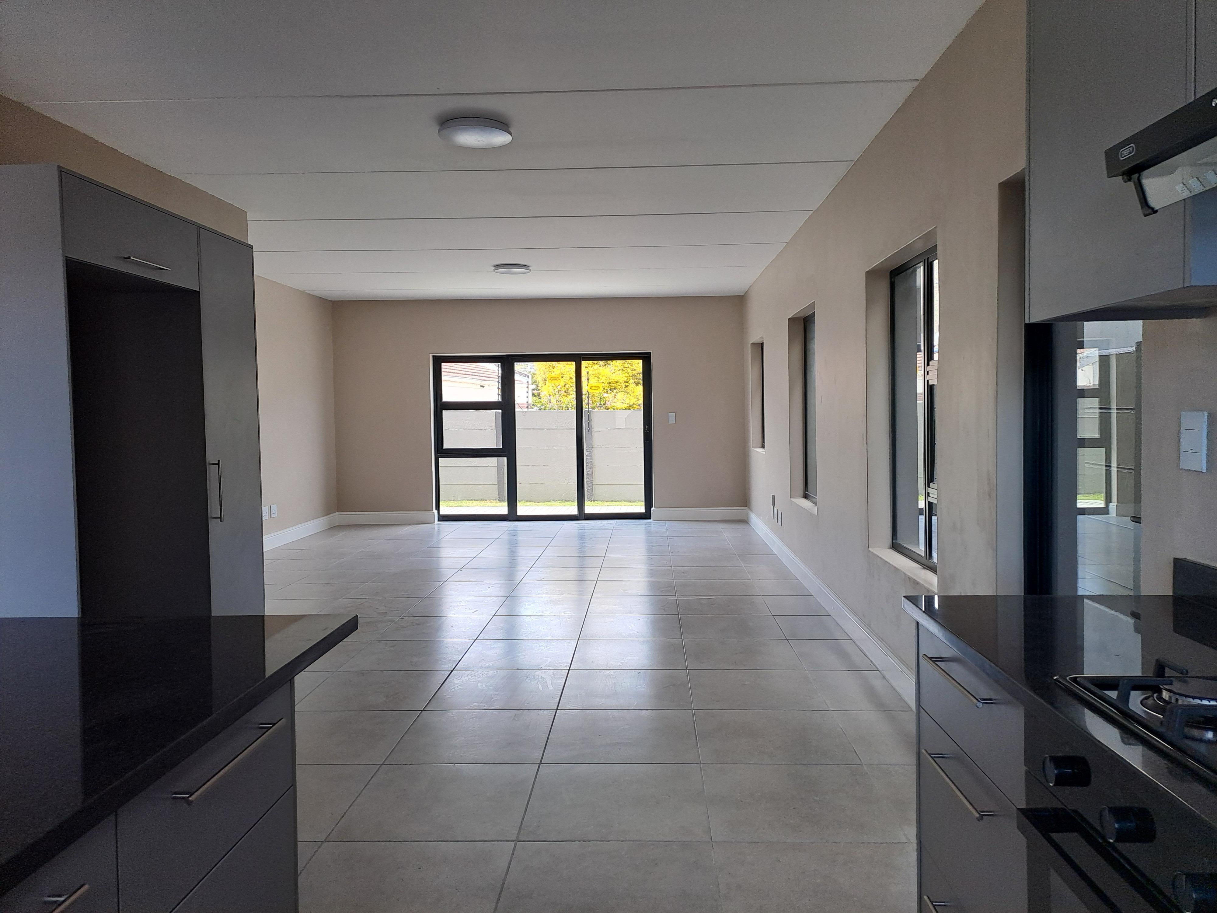 3 Bedroom Property for Sale in Sea Breeze Western Cape